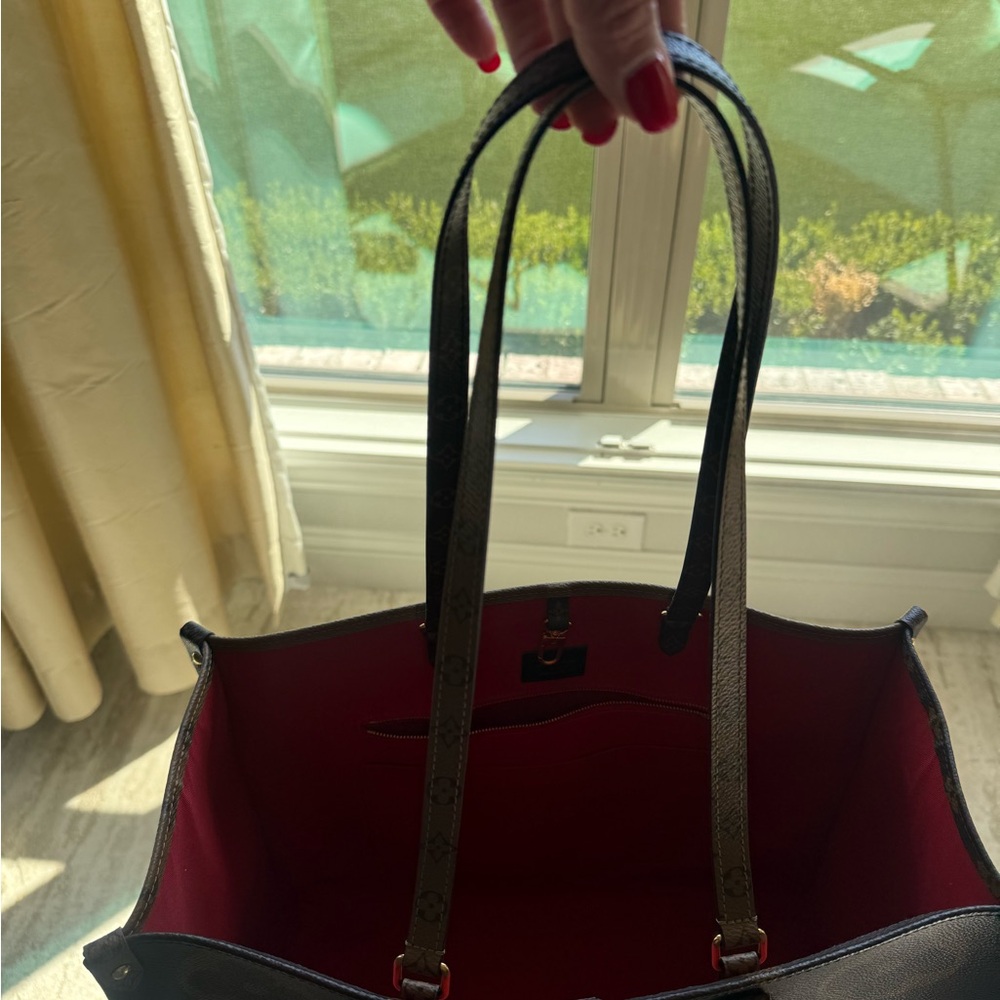 Louis Vuitton On The Go GM - Picture 7 of 10